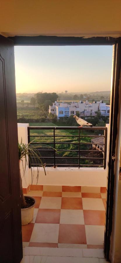Love & Peace Apartment جبلبور المظهر الخارجي الصورة